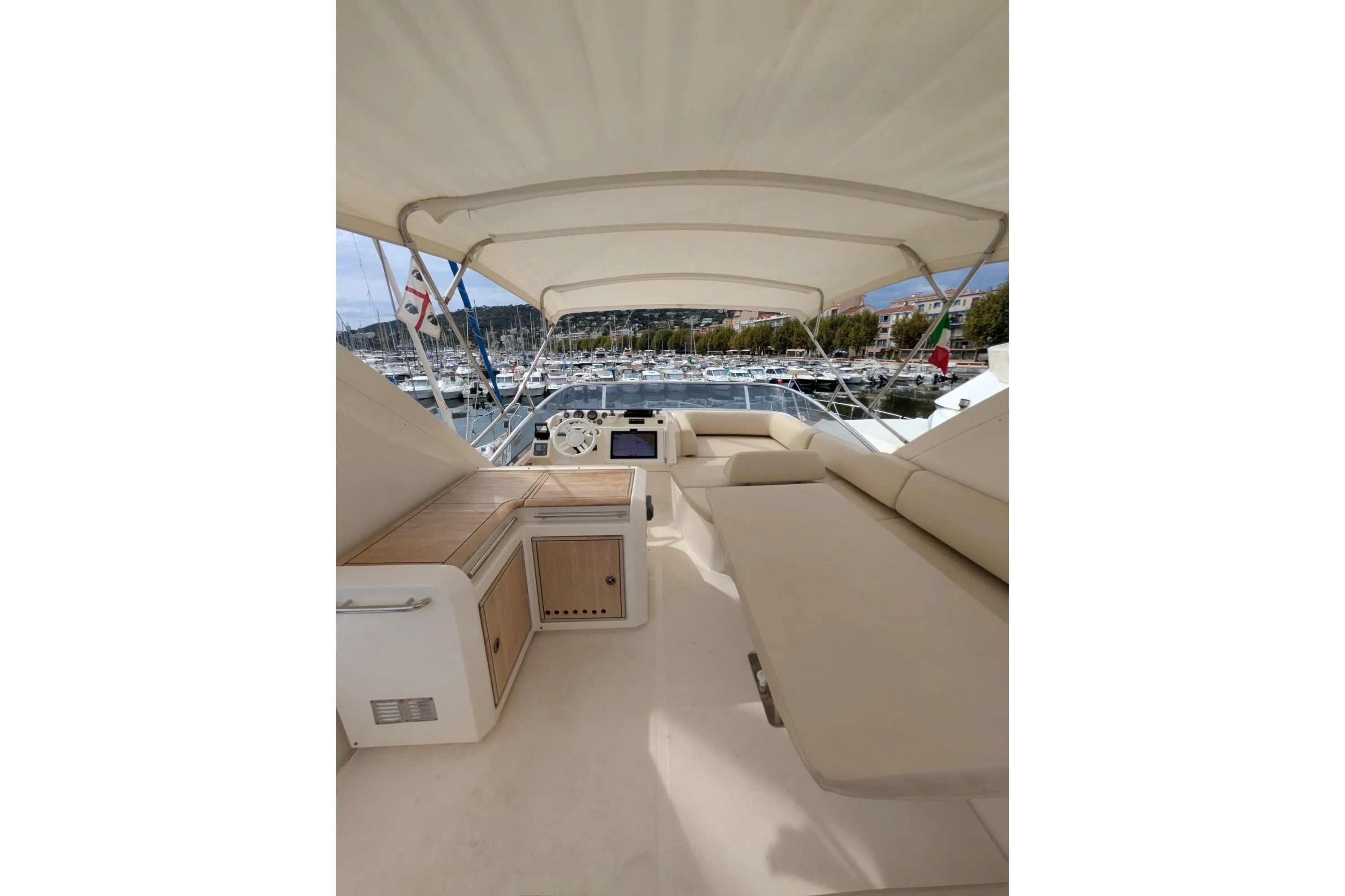 Azimut 58 — photo 12