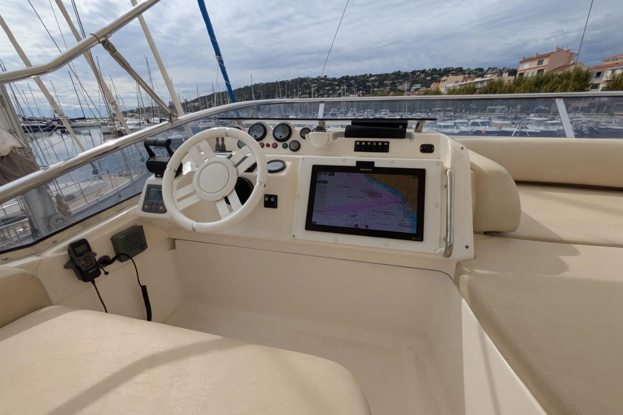Azimut 58 — photo 15