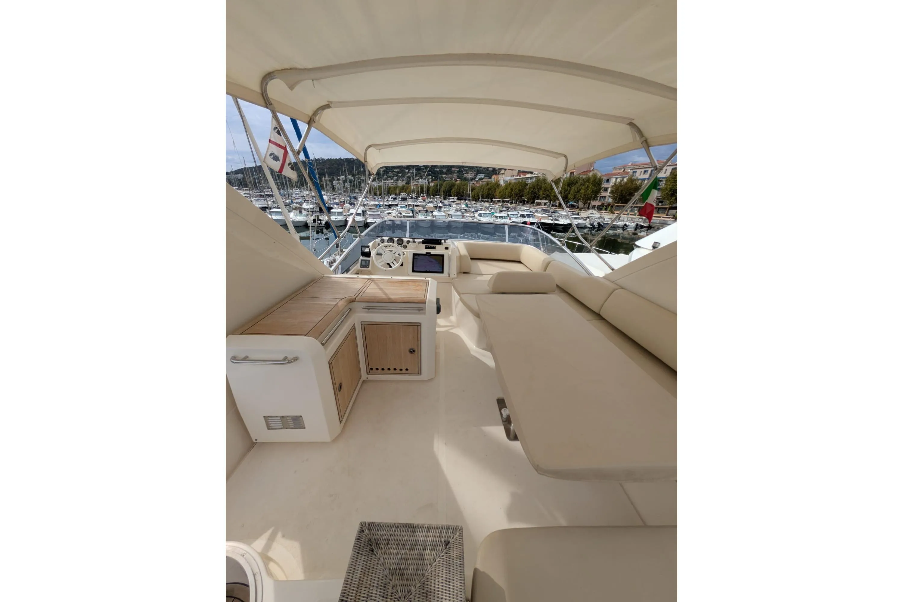 Azimut 58 — photo 16