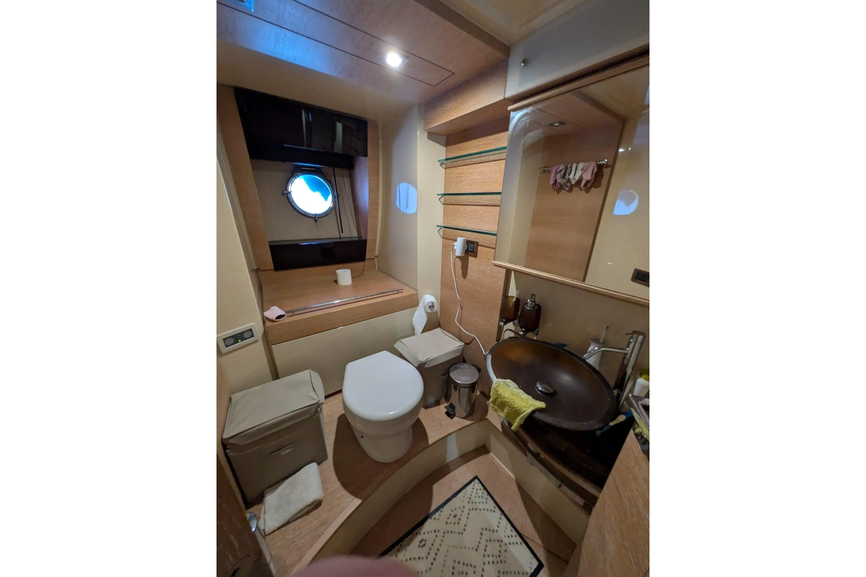 Azimut 58 — photo 39