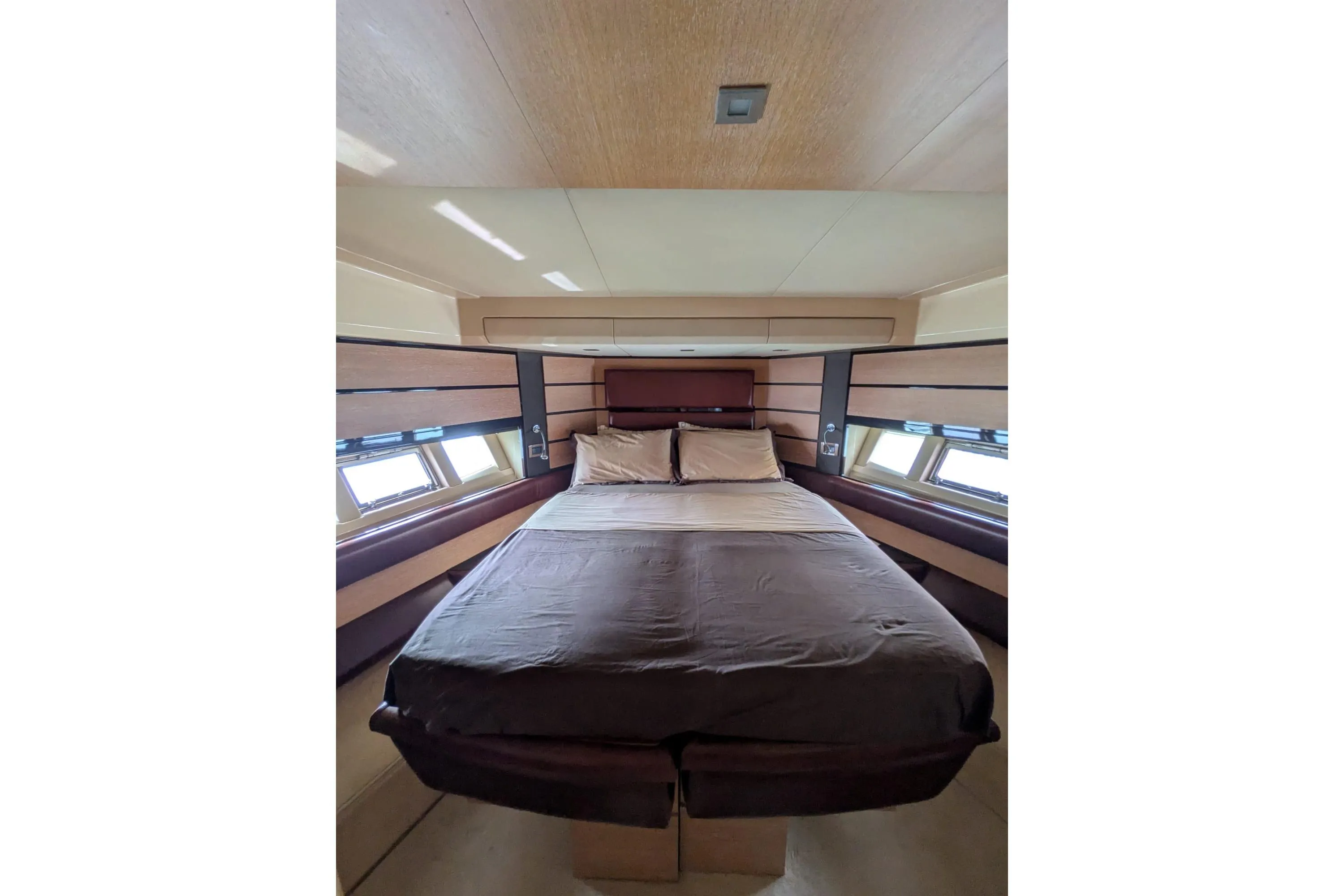 Azimut 58 — photo 40