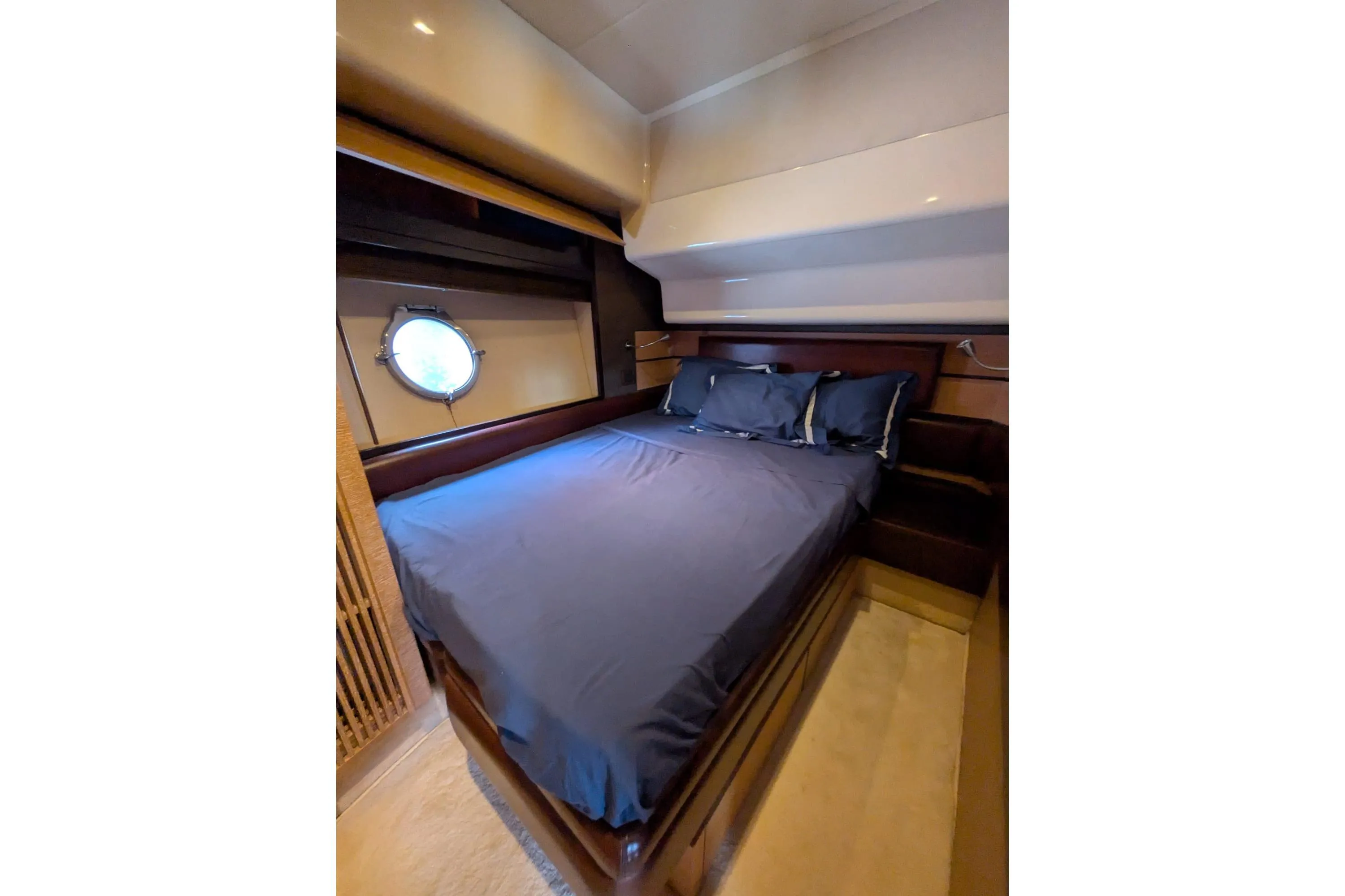 Azimut 58 — photo 41