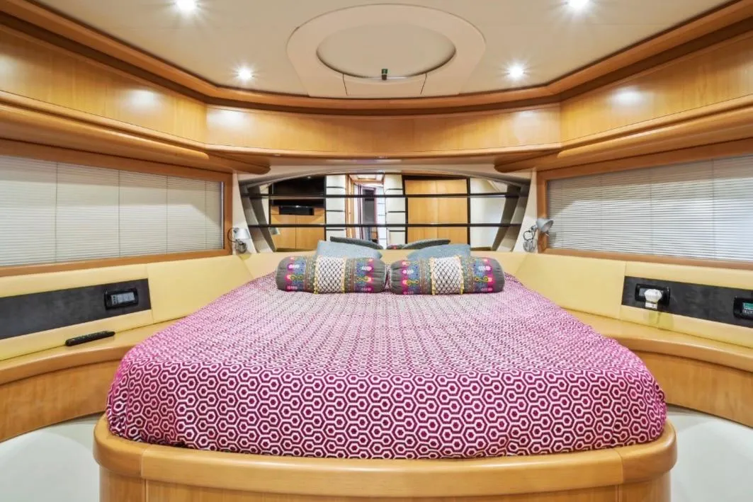 Pershing 76 — photo 6