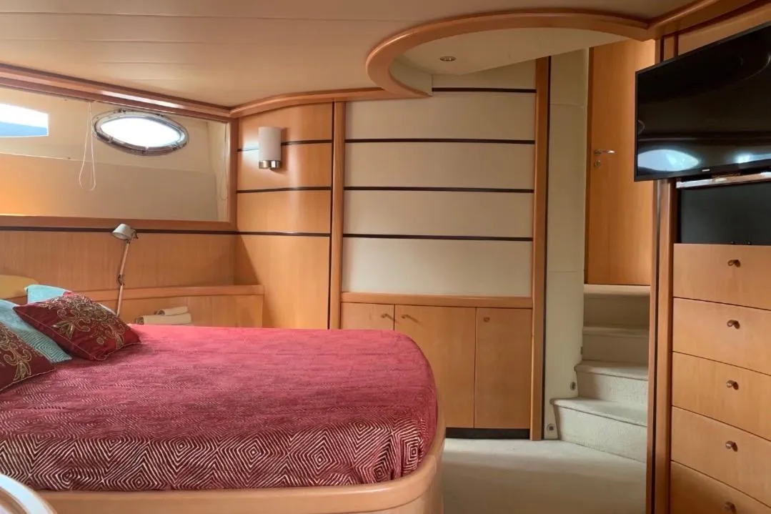 Pershing 76 — photo 7
