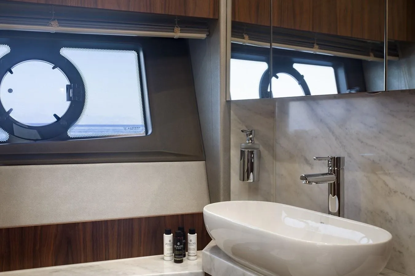 Sunseeker Manhattan 52 — photo 17