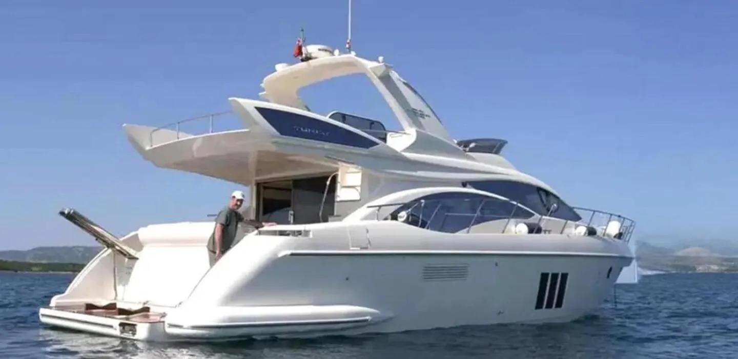 Charter & location de yachts